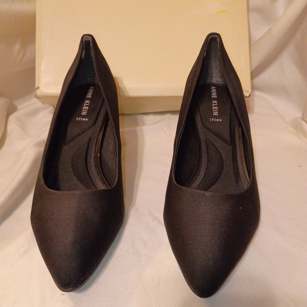 Anne Klein Women's Black Pumps
